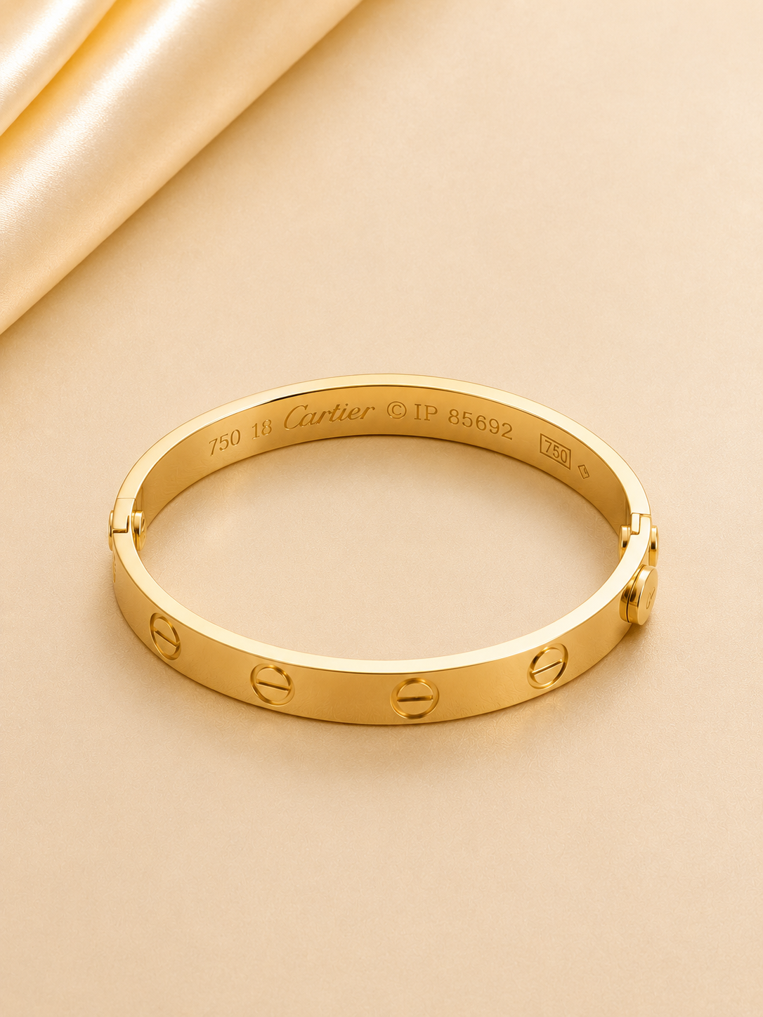 Cartier Screw Bangle Bracelet in Gold-Toned Metal