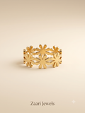 Zaari Jewels Gold-Toned Daisy Chain Band Ring